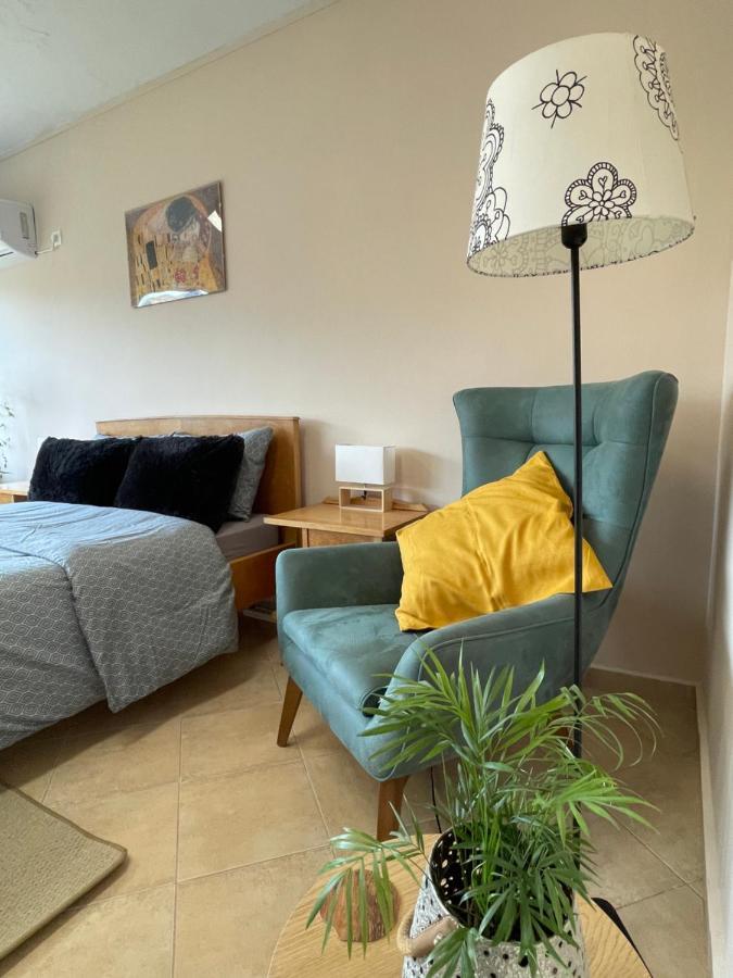 Cozy Apartment In Heart Athens Near Metro Fix 100M Exterior photo